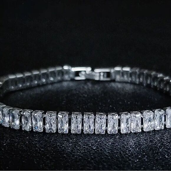 BRAND NEW TENNIS BRACELET BAGUETTE - Picture 5 of 5